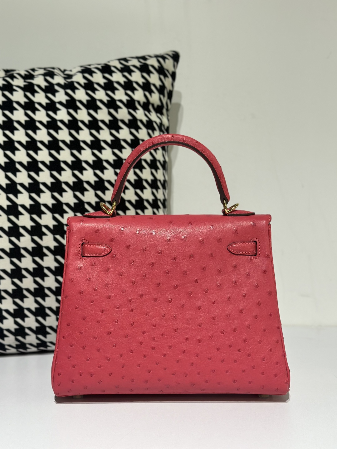 Ostrich Leather Candy Pink 25cm Gold Hardware Top Handle Bag WOB036 image 3