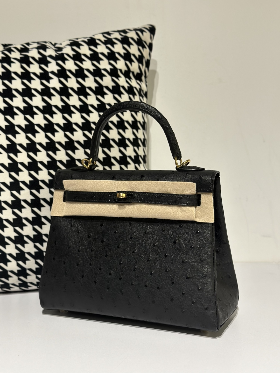 Ostrich Leather Black 25cm Gold Hardware Top Handle Bag WOB038 image 2