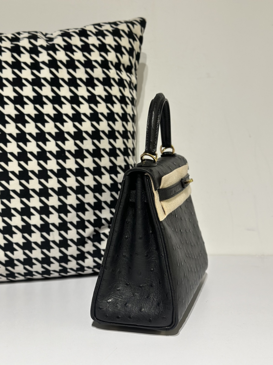 Ostrich Leather Black 25cm Gold Hardware Top Handle Bag WOB038 image 5