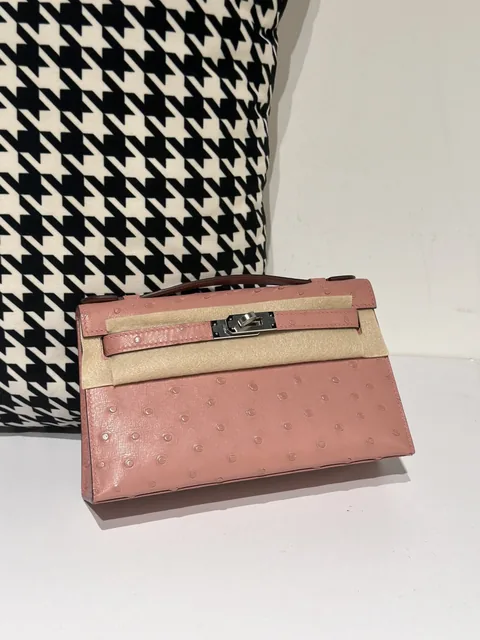 Ostrich Leather Ceramic Pink Silver Hardware Series I Flap Shoulder Bag WOB042