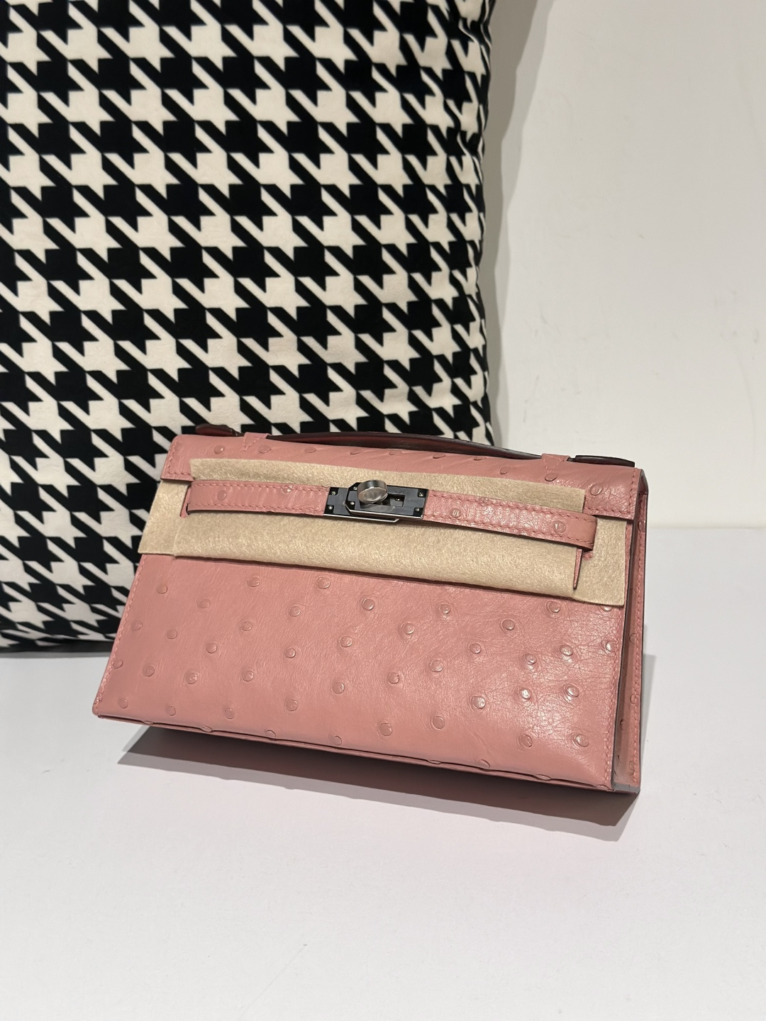 Ostrich Leather Ceramic Pink Silver Hardware Series I Flap Shoulder Bag WOB042 photo 2