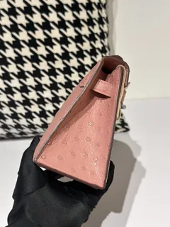 Ostrich Leather Ceramic Pink Silver Hardware Series I Flap Shoulder Bag WOB042 image 5