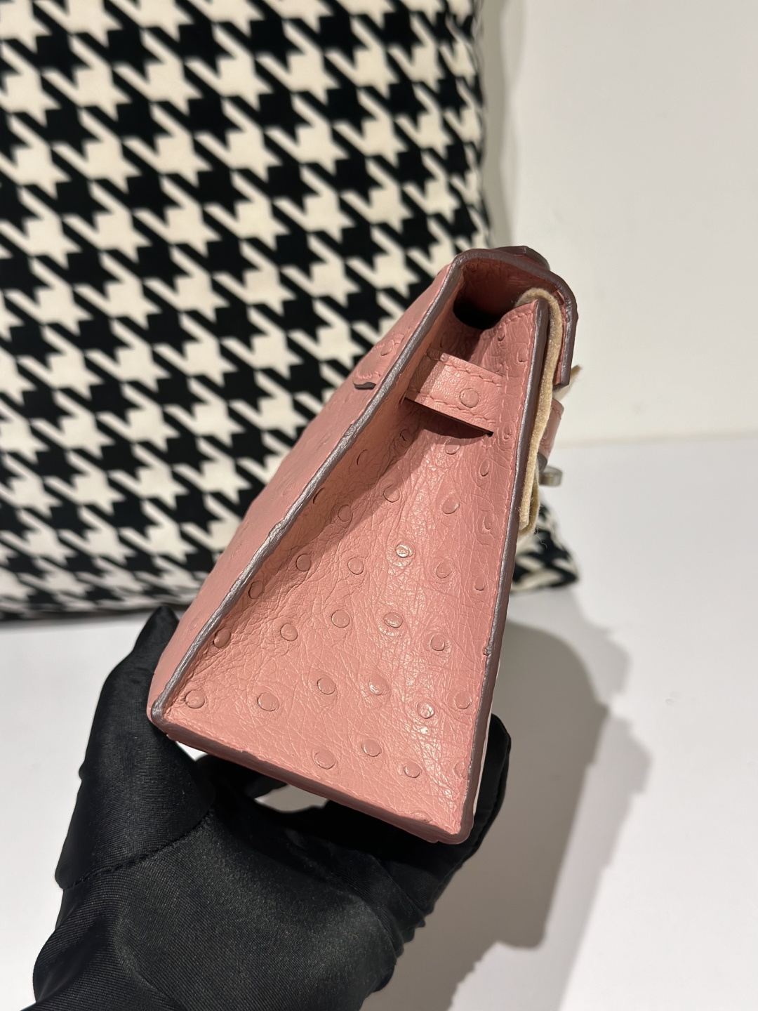 Ostrich Leather Ceramic Pink Silver Hardware Series I Flap Shoulder Bag WOB042 photo 5