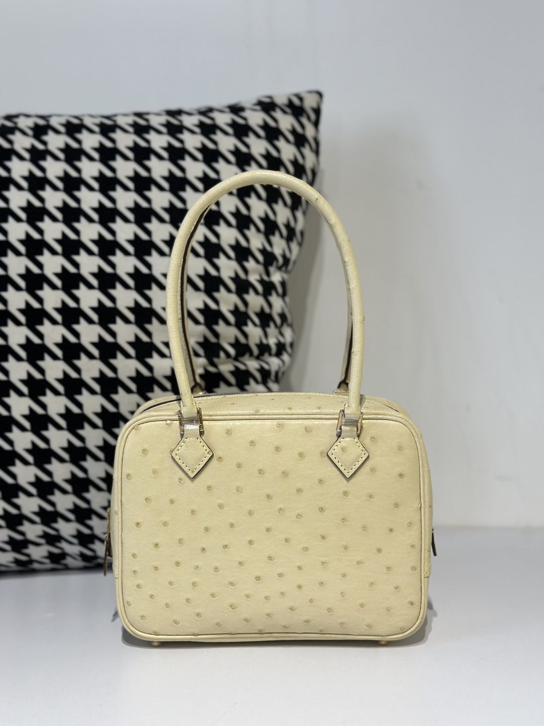 Ostrich Leather 20cm Vanilla Gold Hardware Feather Bag WOB057