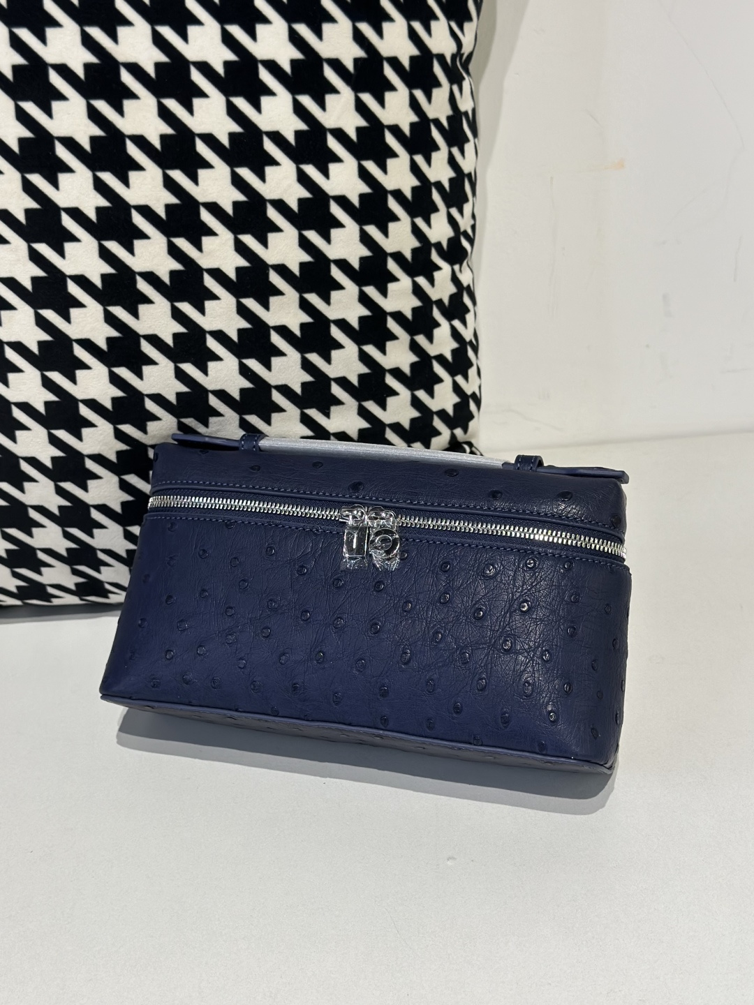 Ostrich Leather Navy 19cm Silver Hardware Top Handle Bag WOB069 photo 2