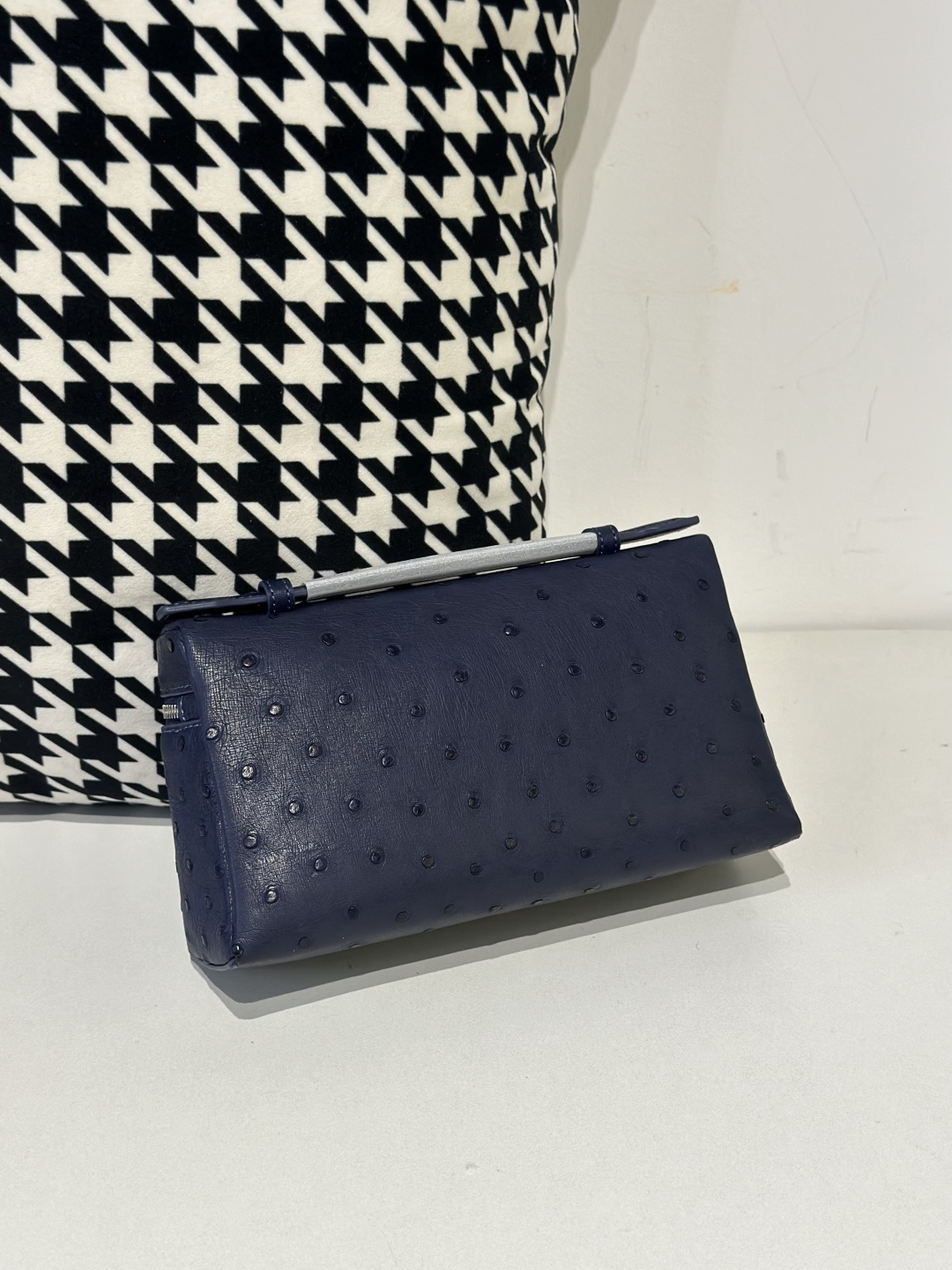 Ostrich Leather Navy 19cm Silver Hardware Top Handle Bag WOB069 photo 3