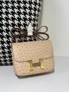 Ostrich Leather Rose Pink 18cm Gold Hardware Flap Shoulder Bag WOB074 image 1