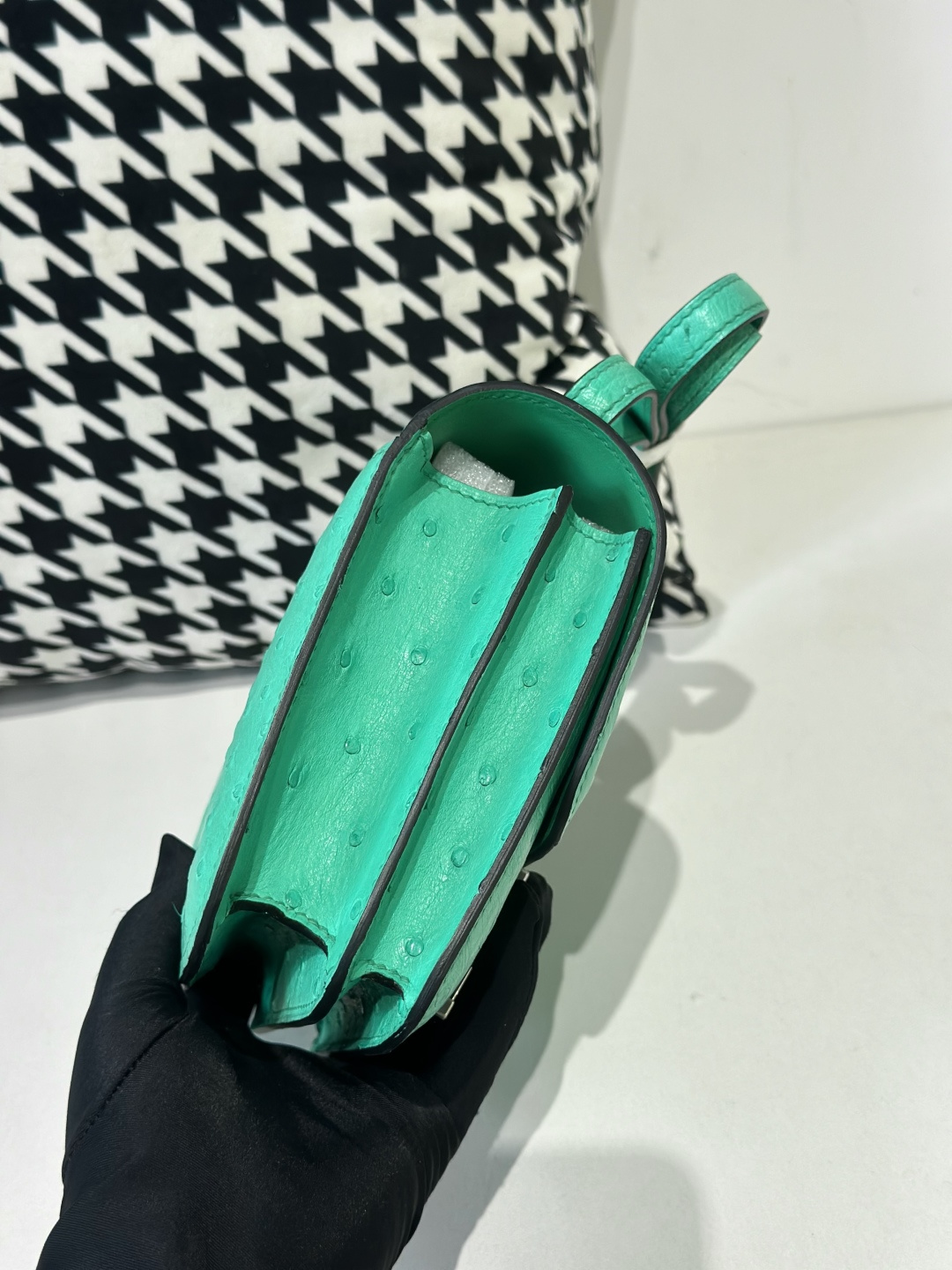 Ostrich Leather Comic Green 18cm Silver Hardware Flap Shoulder Bag WOB075 image 5