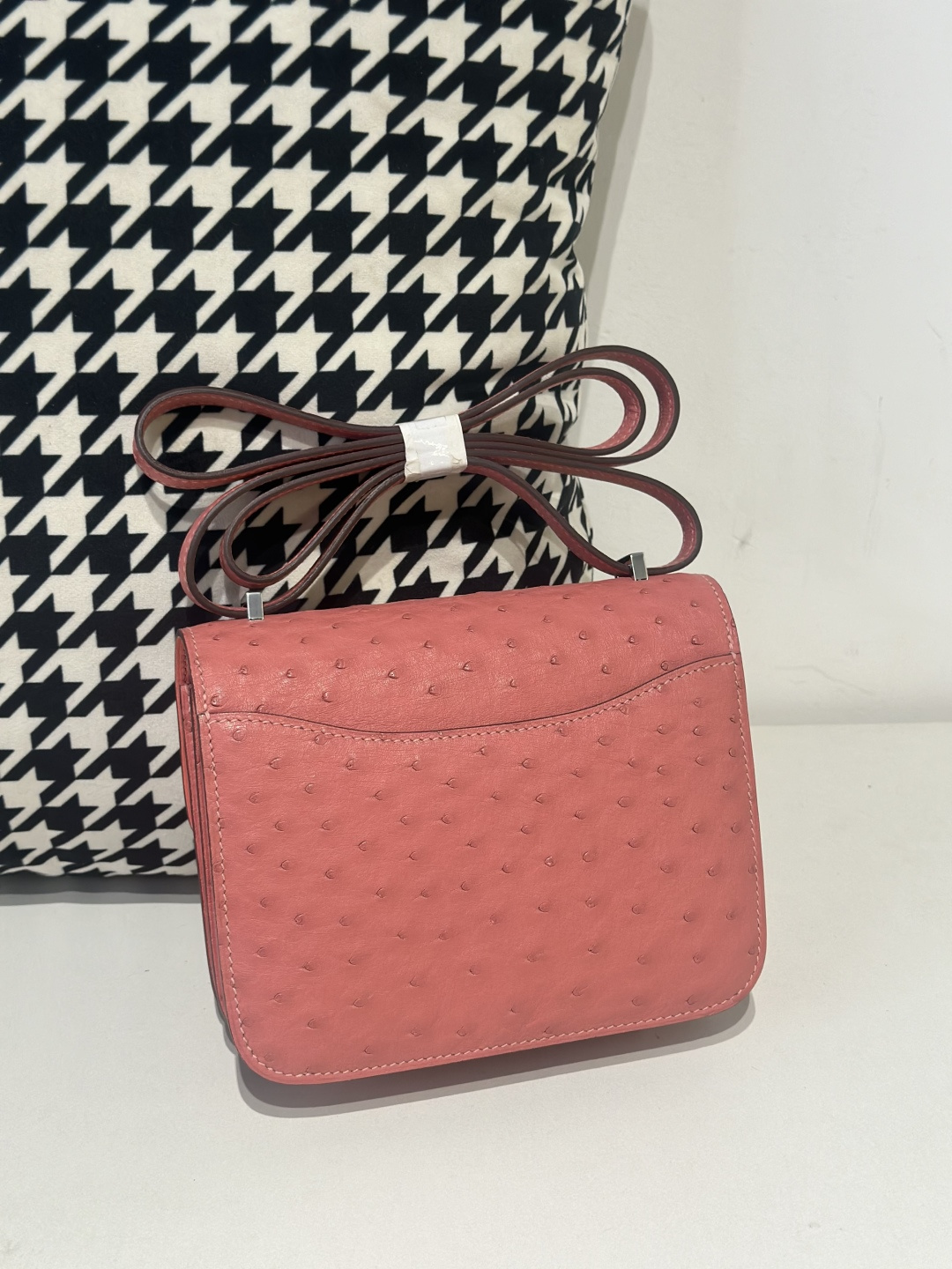 Ostrich Leather Ceramic Pink 18cm Silver Hardware Flap Shoulder Bag WOB076 image 3