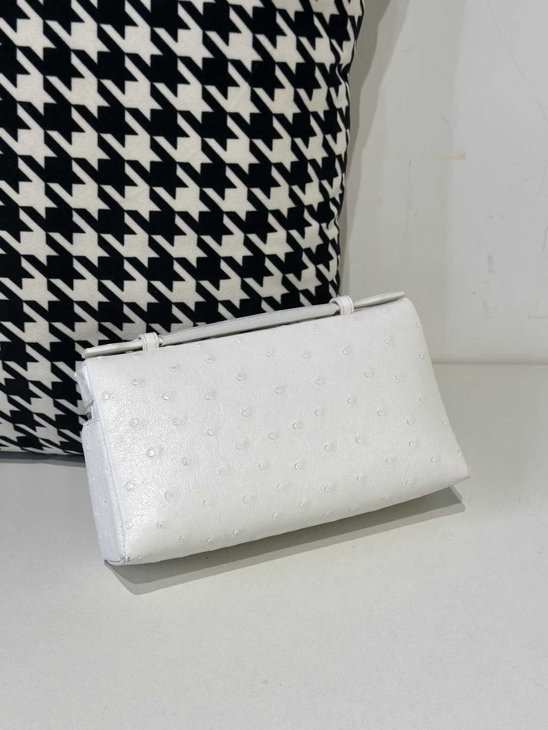 Ostrich Leather White 19cm Silver Hardware Top Handle Bag WOB084 photo 3