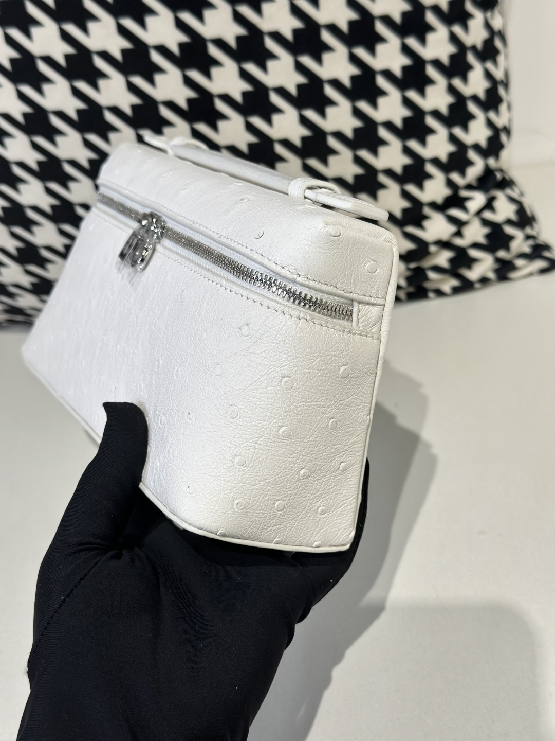 Ostrich Leather White 19cm Silver Hardware Top Handle Bag WOB084 photo 4