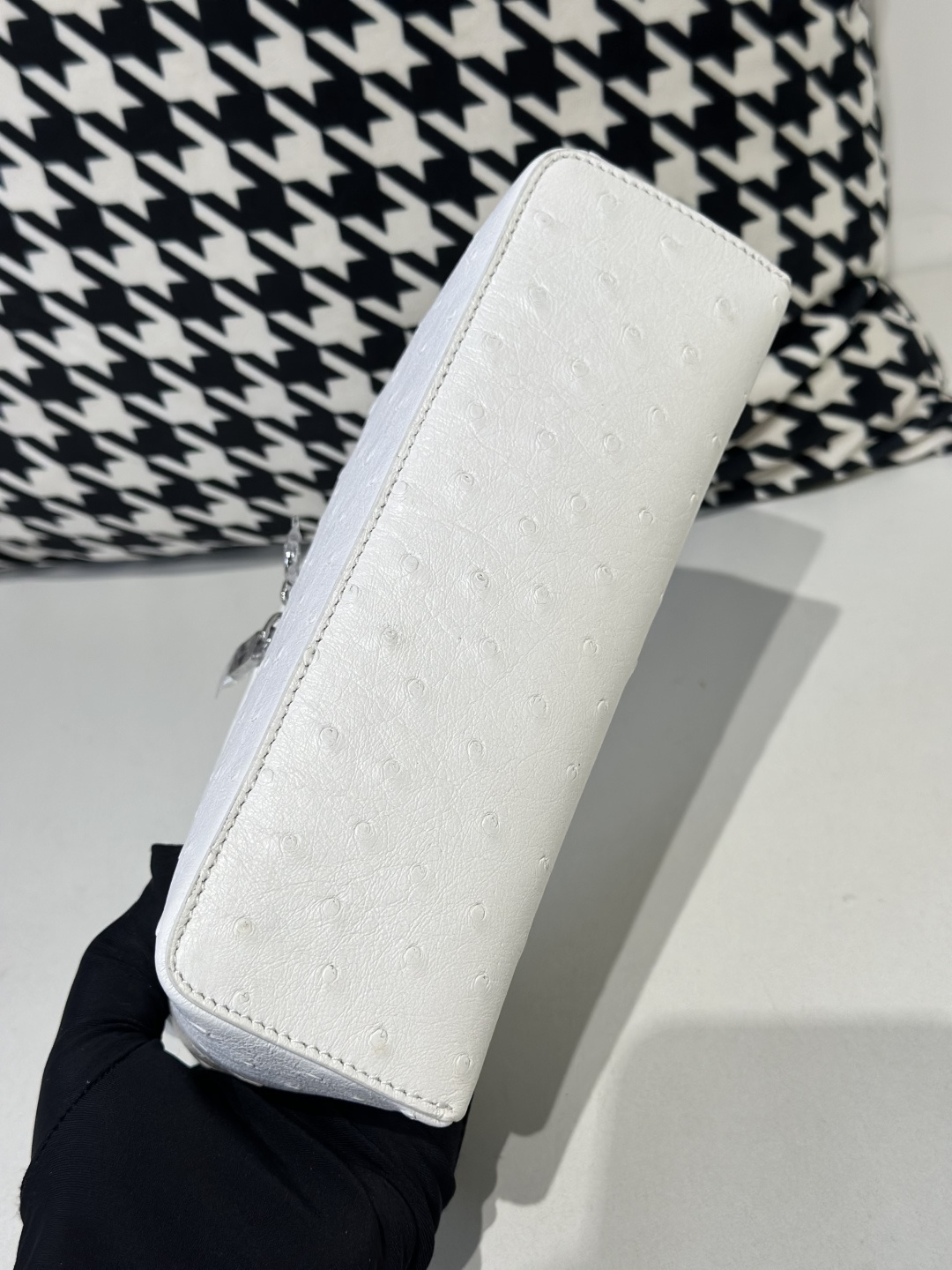 Ostrich Leather White 19cm Silver Hardware Top Handle Bag WOB084 photo 6