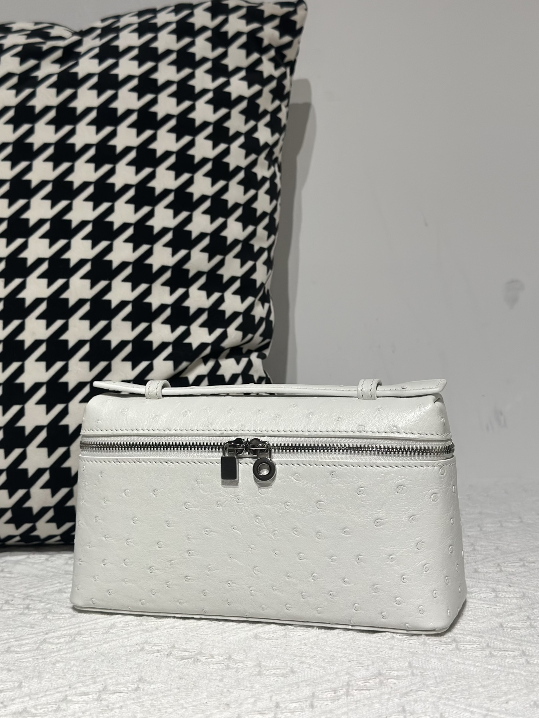 Ostrich Leather White 19cm Silver Hardware Top Handle Bag WOB097 image 2