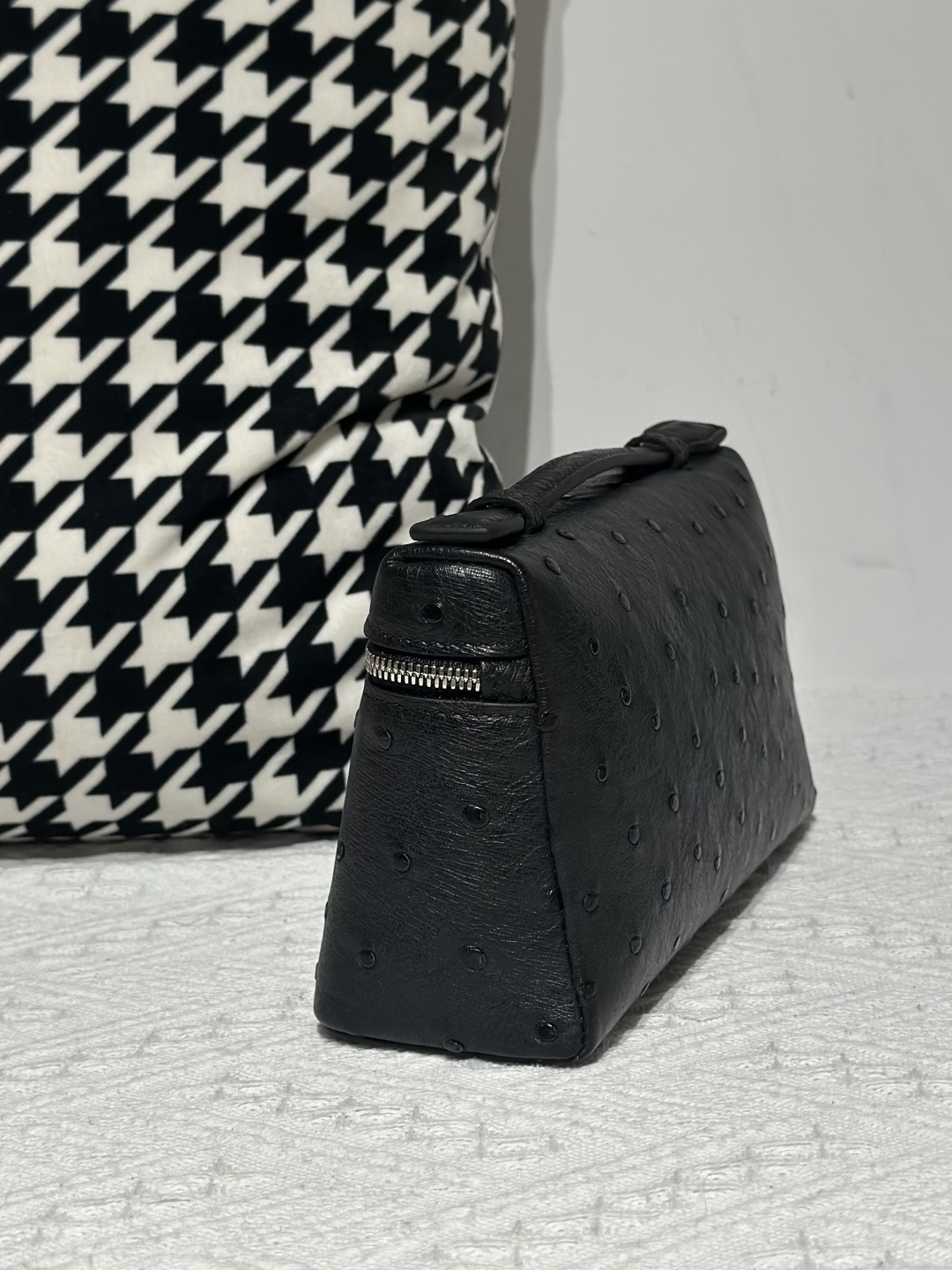Ostrich Leather Black 19cm Silver Hardware Top Handle Bag WOB098 photo 4