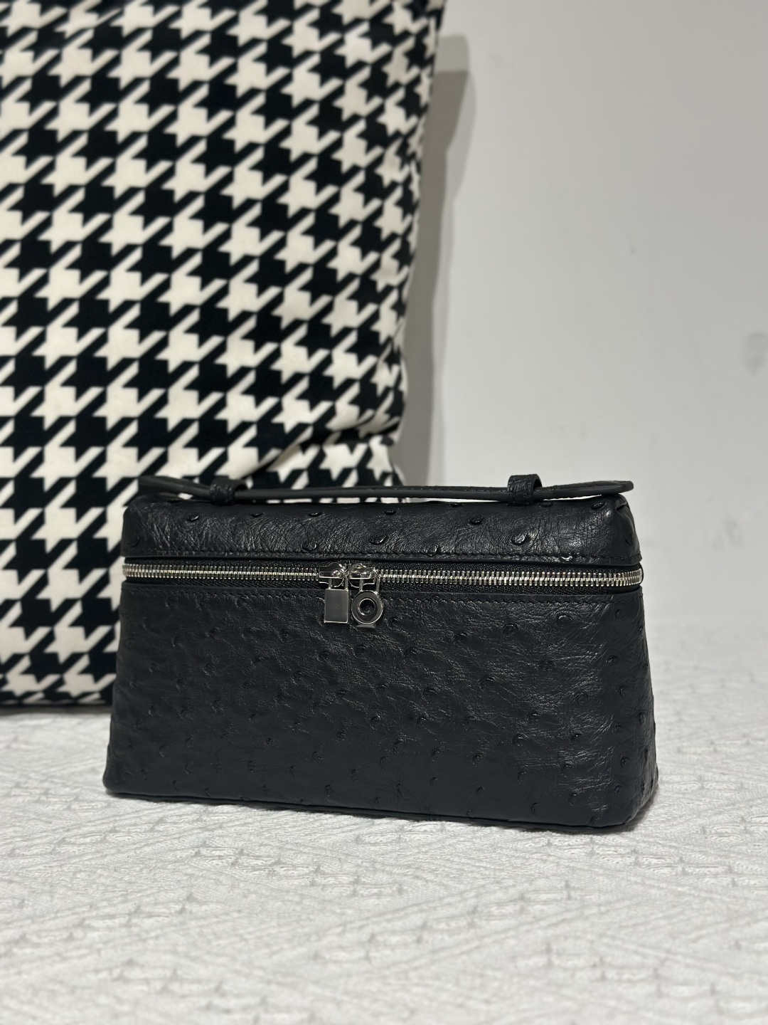 Ostrich Leather Black 19cm Silver Hardware Top Handle Bag WOB099 photo 2
