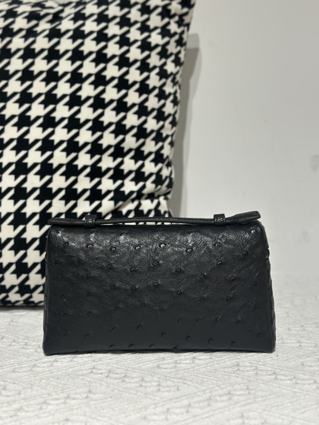 Ostrich Leather Black 19cm Silver Hardware Top Handle Bag WOB099 photo 3