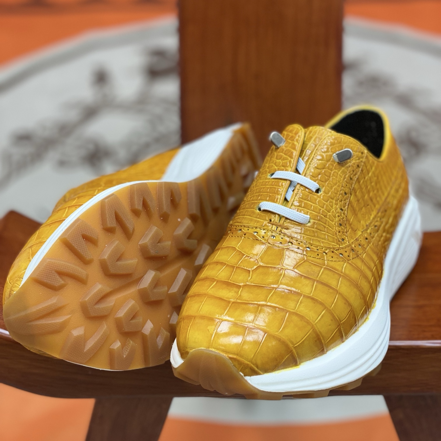 Crocodile Leather Belly Cut Non-Slip Gum Sole Running Shoes FCS004 photo 2