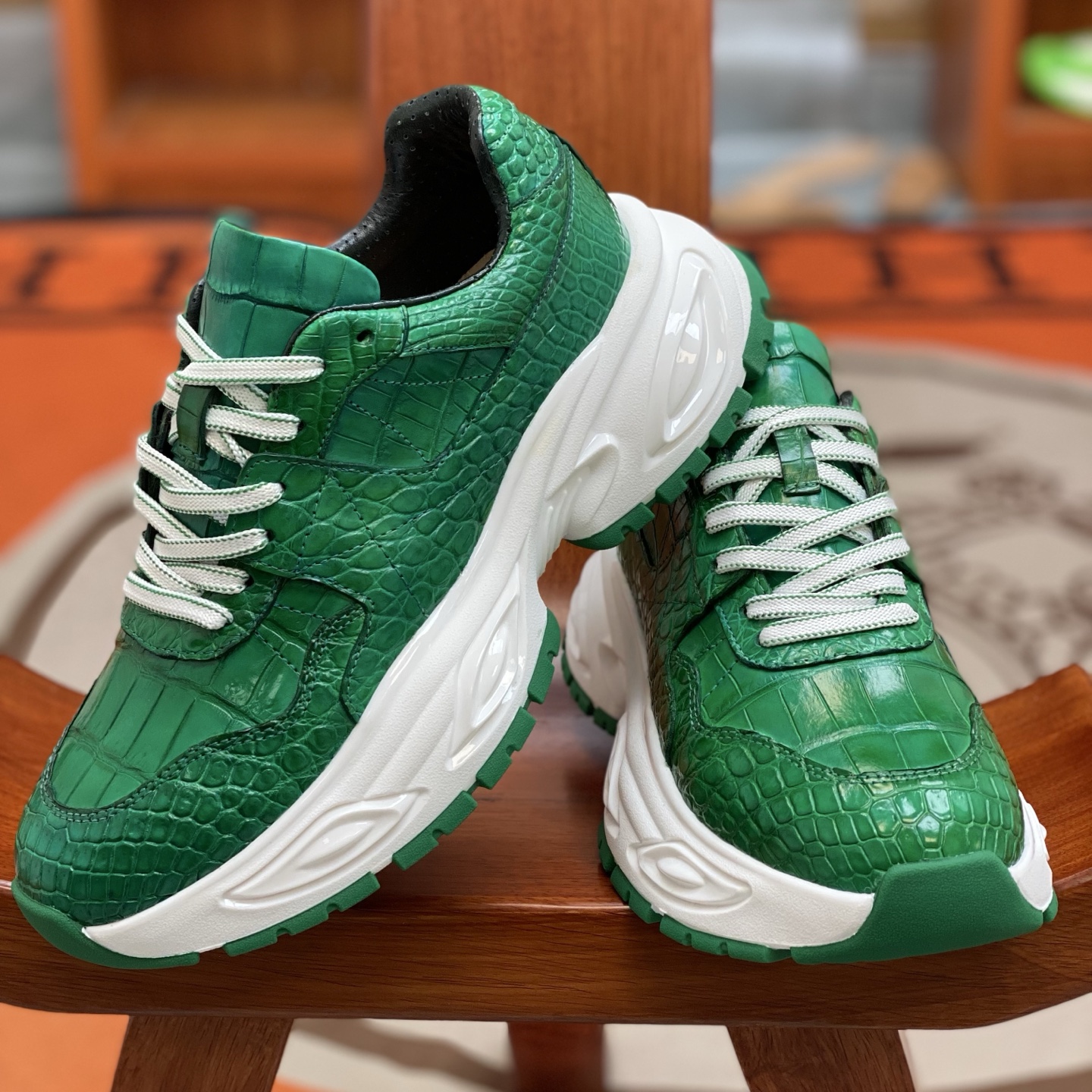 Crocodile Leather Belly Cut Lightweight Supercritical Sole Running Shoes FCS005 photo 5