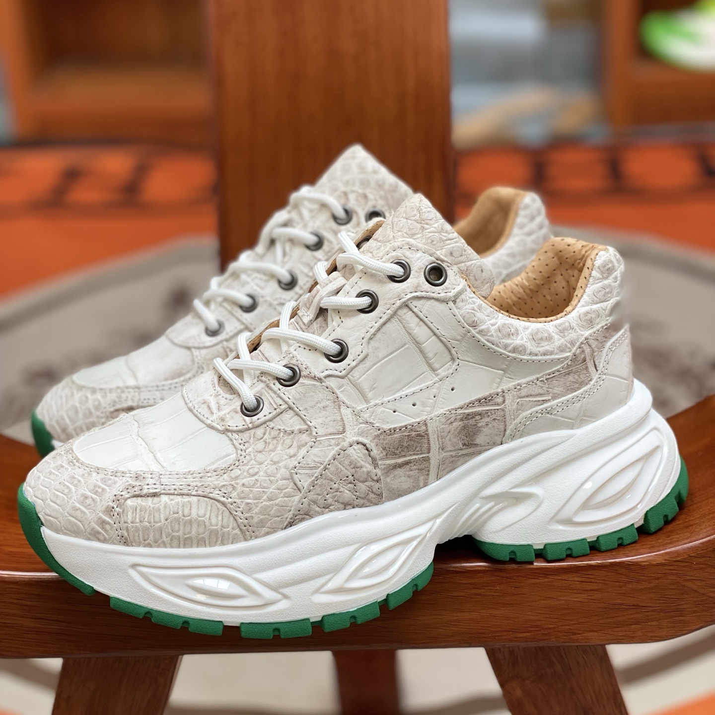 Crocodile Leather Himalayan Belly Cut Water-Dyed Running Shoes FCS006 photo 3
