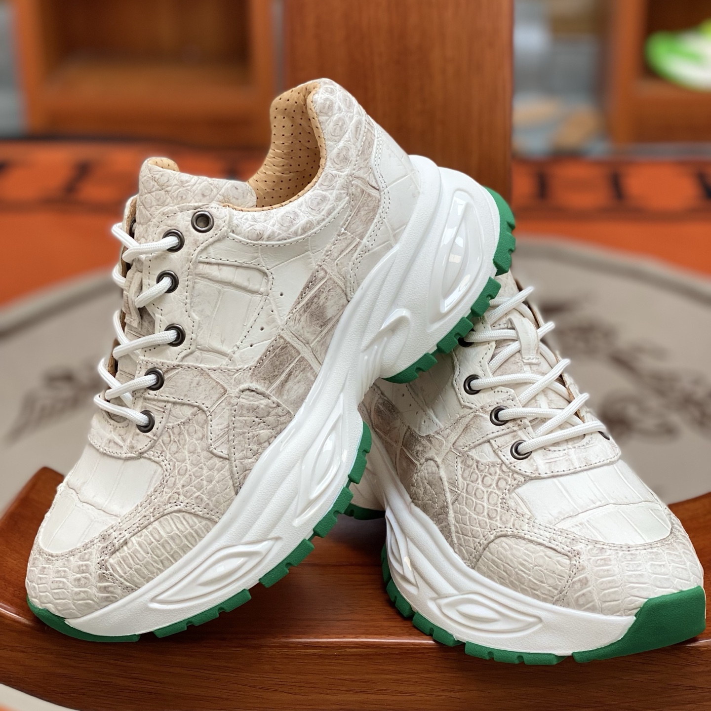 Crocodile Leather Himalayan Belly Cut Water-Dyed Running Shoes FCS006 photo 5