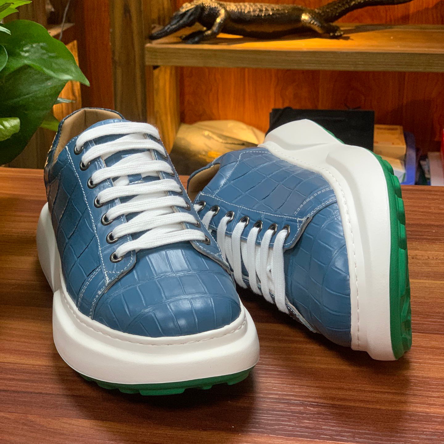 Crocodile Leather Belly Cut Lightweight EVA Sole Low-Top Sneakers FCS010 photo 4