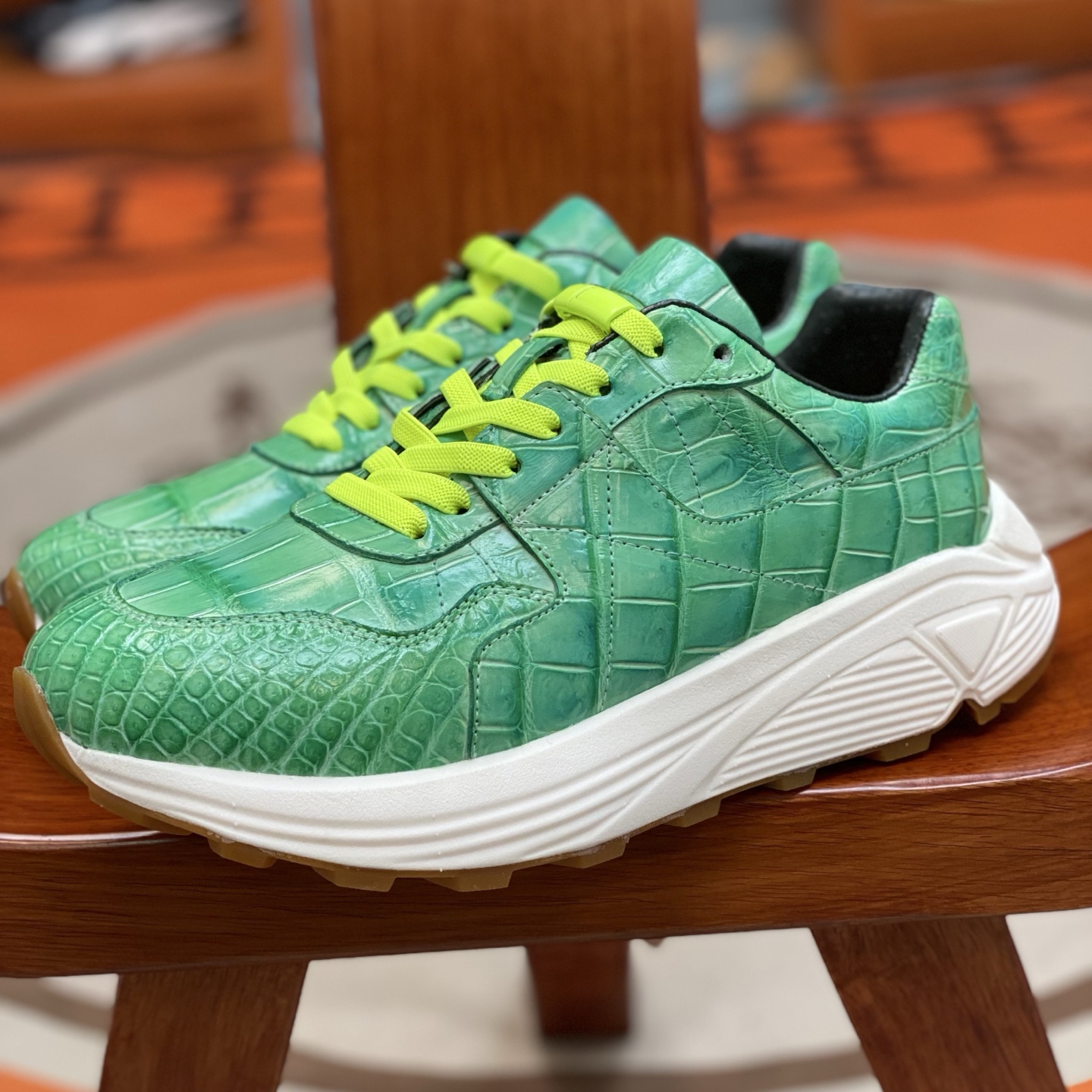 Crocodile Leather Belly Cut Hand-Finished Water-Dyed Running Shoes FCS012 photo 3