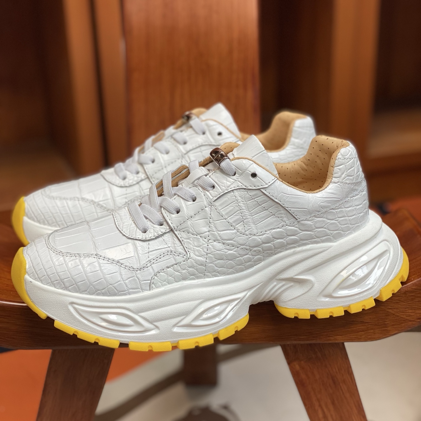 Crocodile Leather Men's White Belly Cut Lightweight EVA Running Shoes FCS014 photo 3