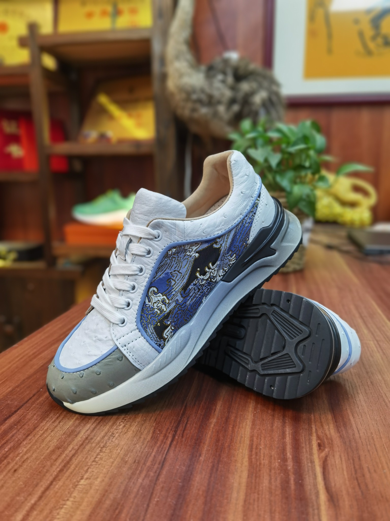 Ostrich Leather Men's Ukiyo-e Print Breathable Retro Running Shoes FOS031 image 2