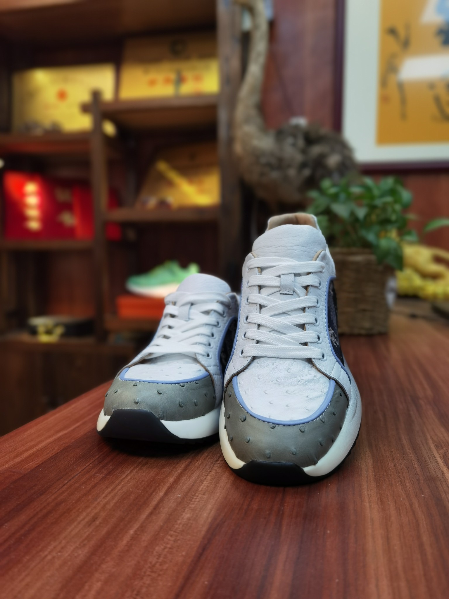 Ostrich Leather Men's Ukiyo-e Print Breathable Retro Running Shoes FOS031 image 3