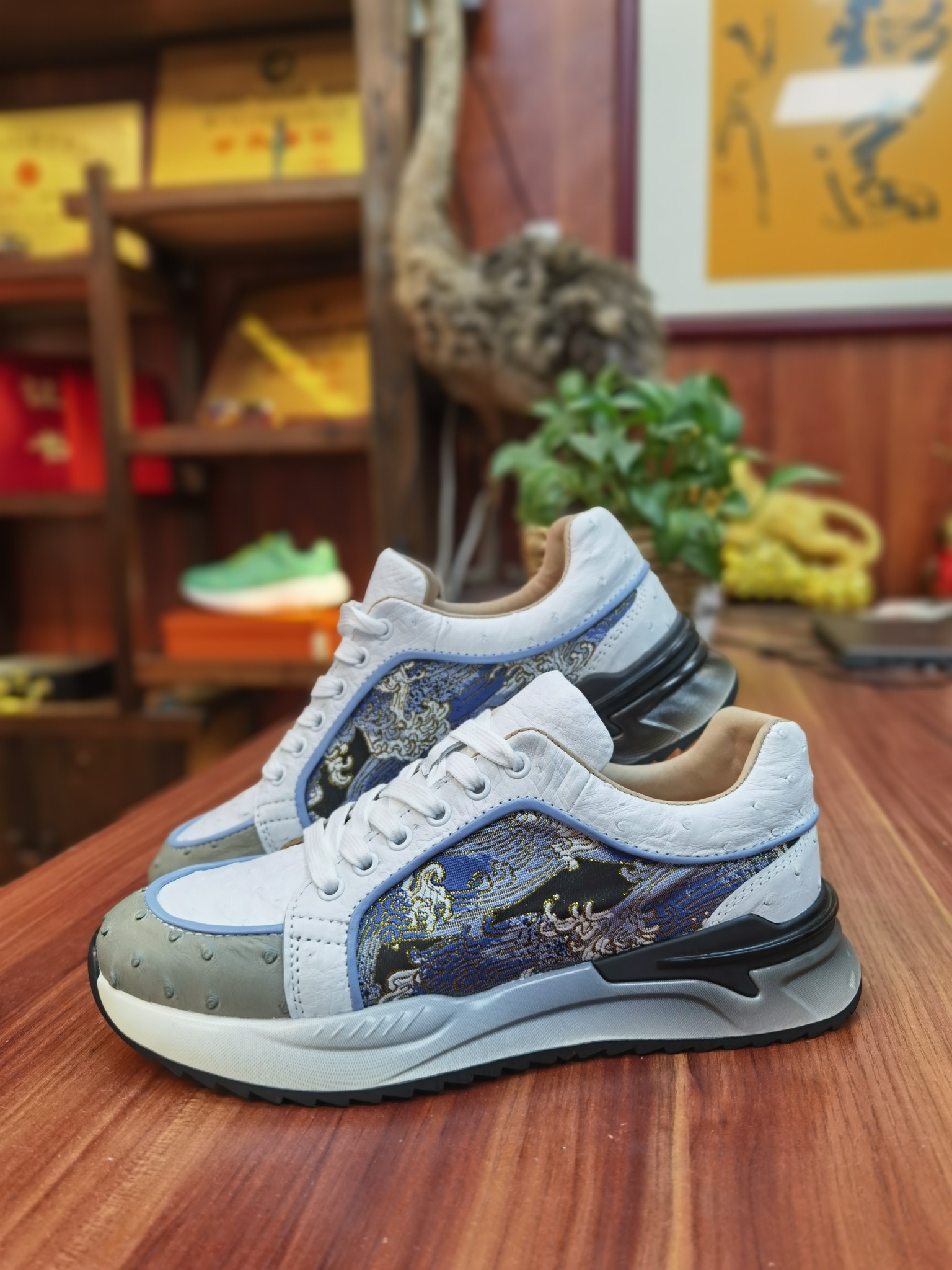 Ostrich Leather Men's Ukiyo-e Print Breathable Retro Running Shoes FOS031 image 4