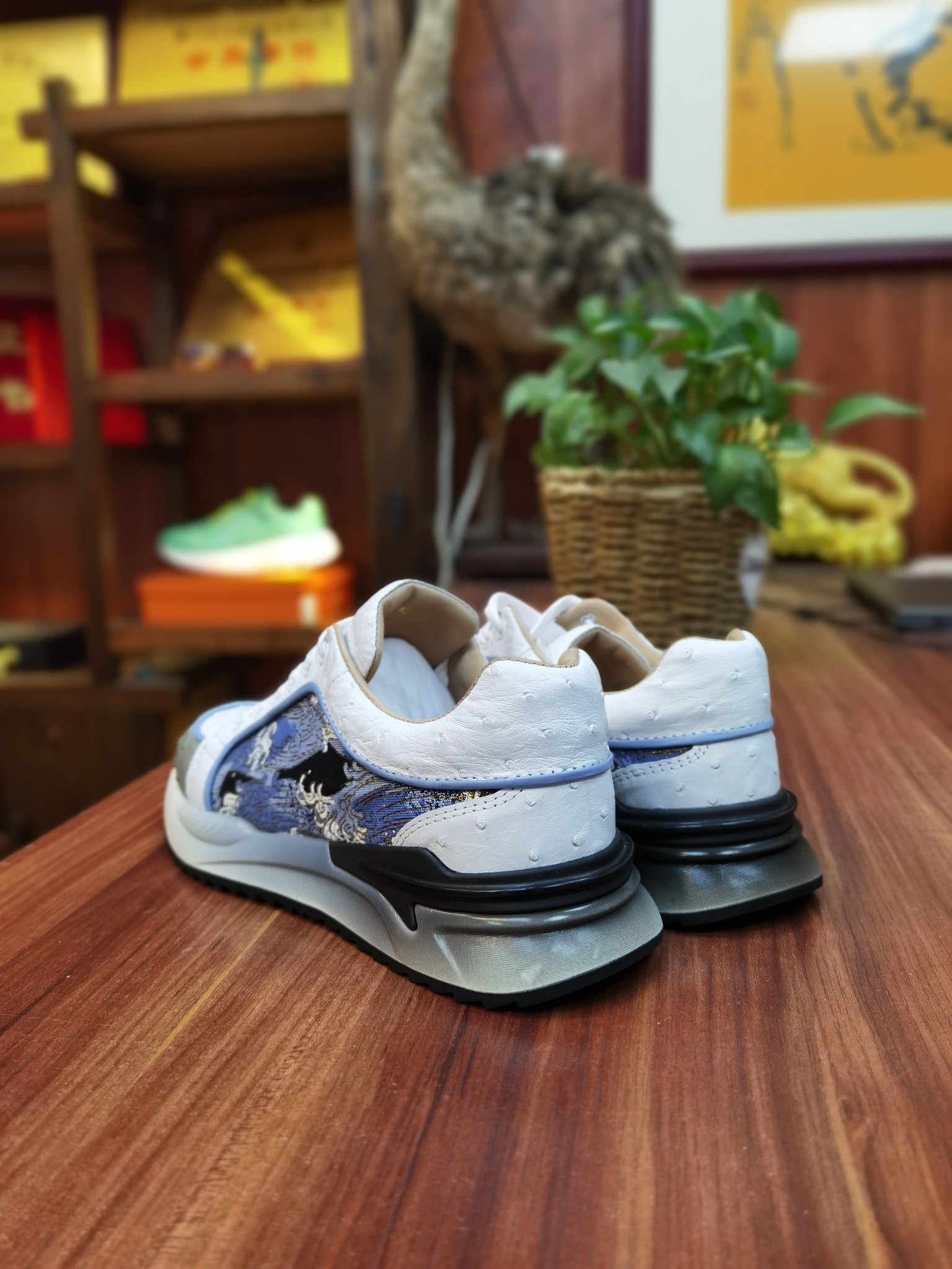Ostrich Leather Men's Ukiyo-e Print Breathable Retro Running Shoes FOS031 image 5