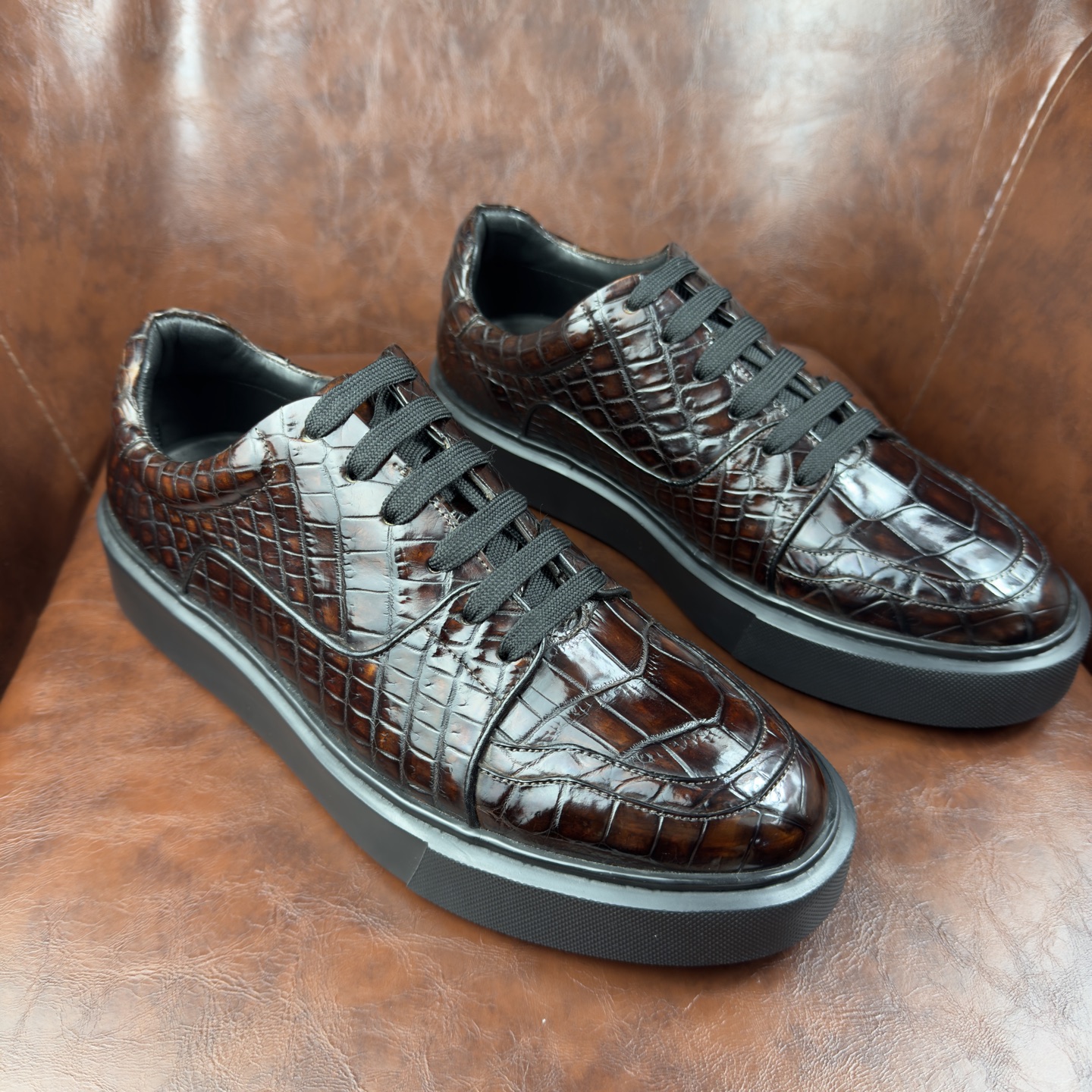 Crocodile Leather Nile Low-Top Sneakers BCS004 image 6