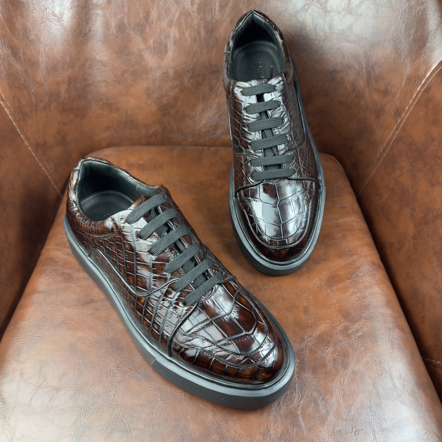 Crocodile Leather Nile Low-Top Sneakers BCS004 image 8