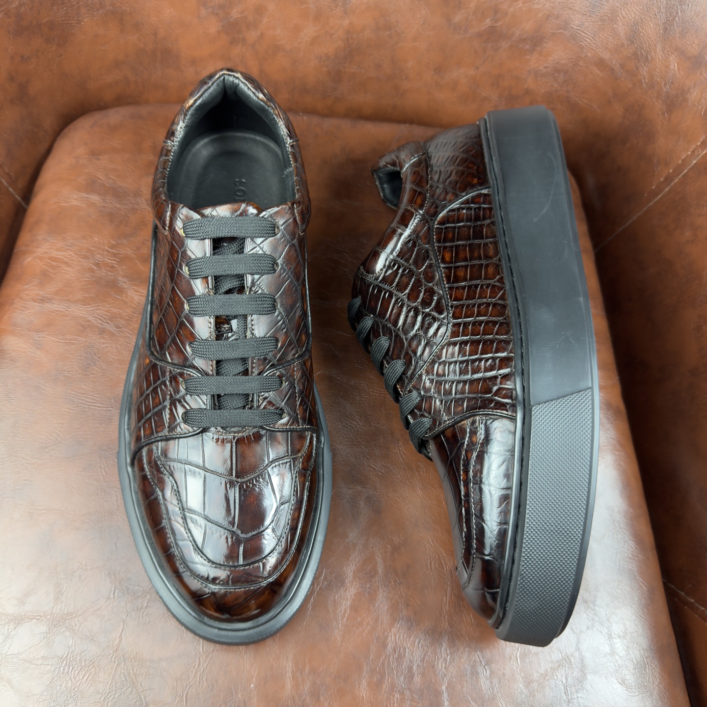 Crocodile Leather Nile Low-Top Sneakers BCS004 image 9