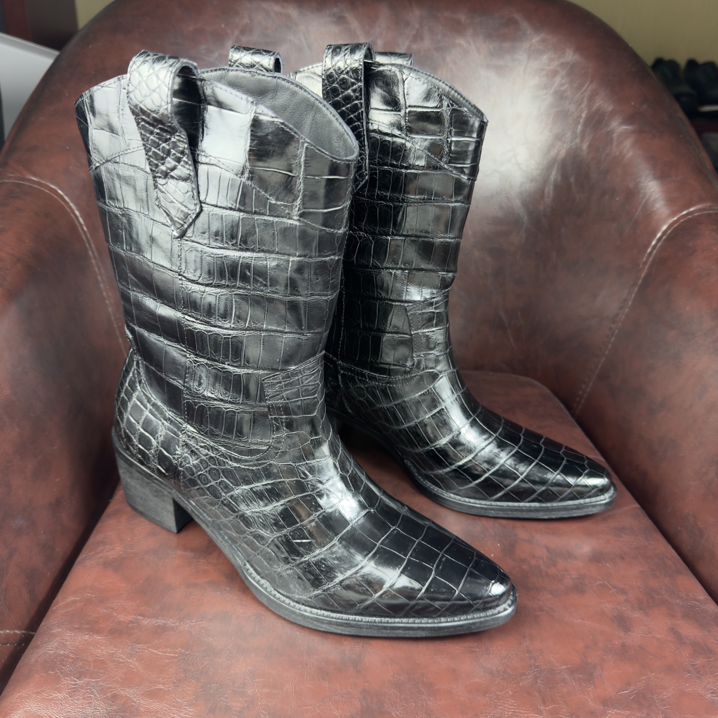 Crocodile Leather Women's Black Pointed-Toe Western Boots BCS006 image 2