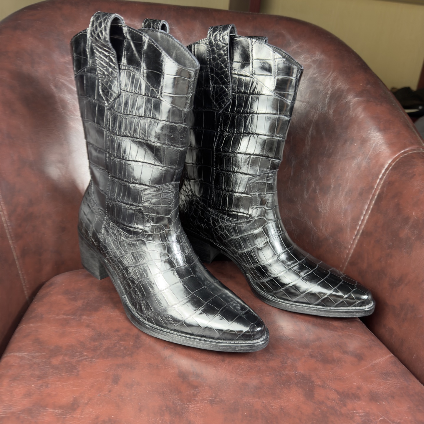 Crocodile Leather Women's Black Pointed-Toe Western Boots BCS006 image 9