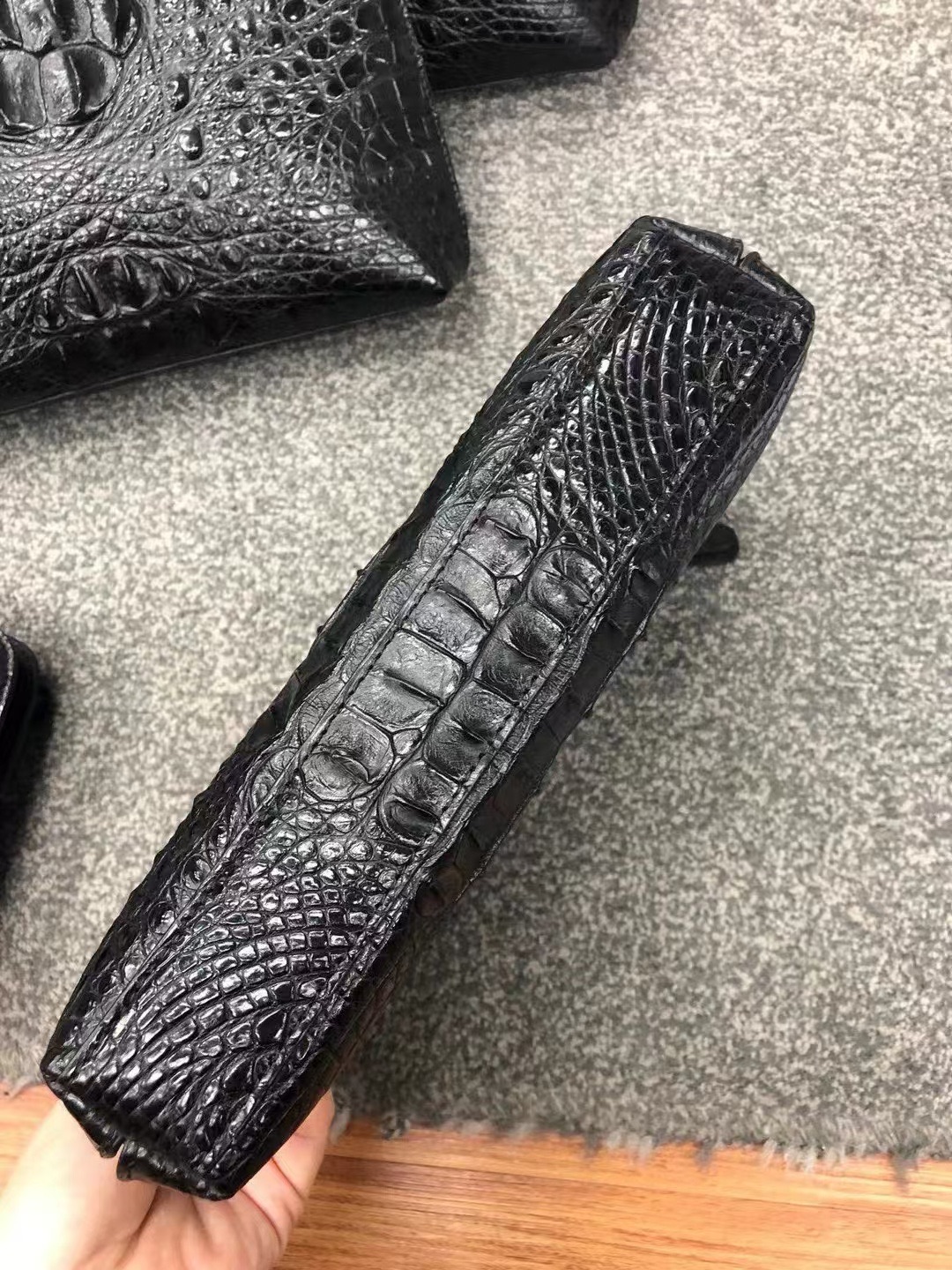 Crocodile Leather Hornback Shell Bag HCB021 image 5