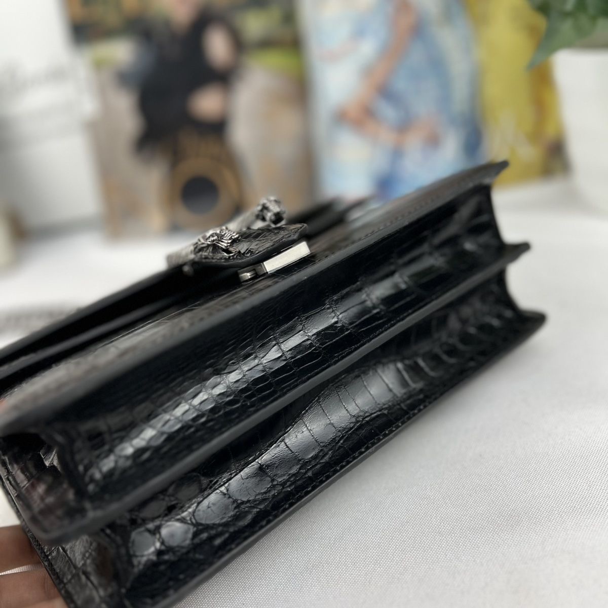 Crocodile Leather Women's Belly Cut Water-Dyed Shoulder Bag HCB026 image 4