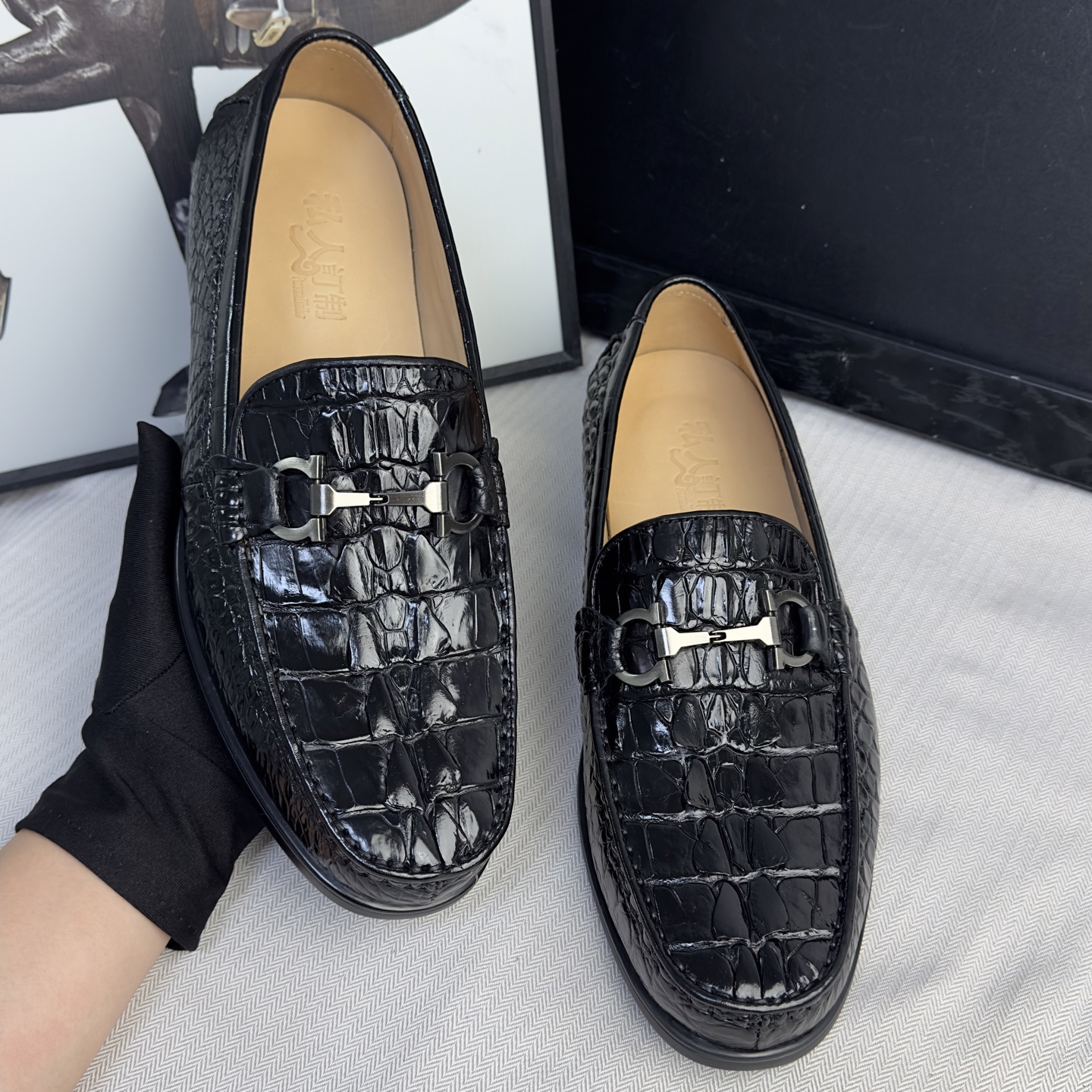Crocodile Leather Soft Sole Rubber Sole Casual Shoes HCS014