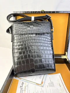 Crocodile Leather Men's Black 26 x 19 x 6.5cm Belly Cut Crossbody Bag HXB001 image 3