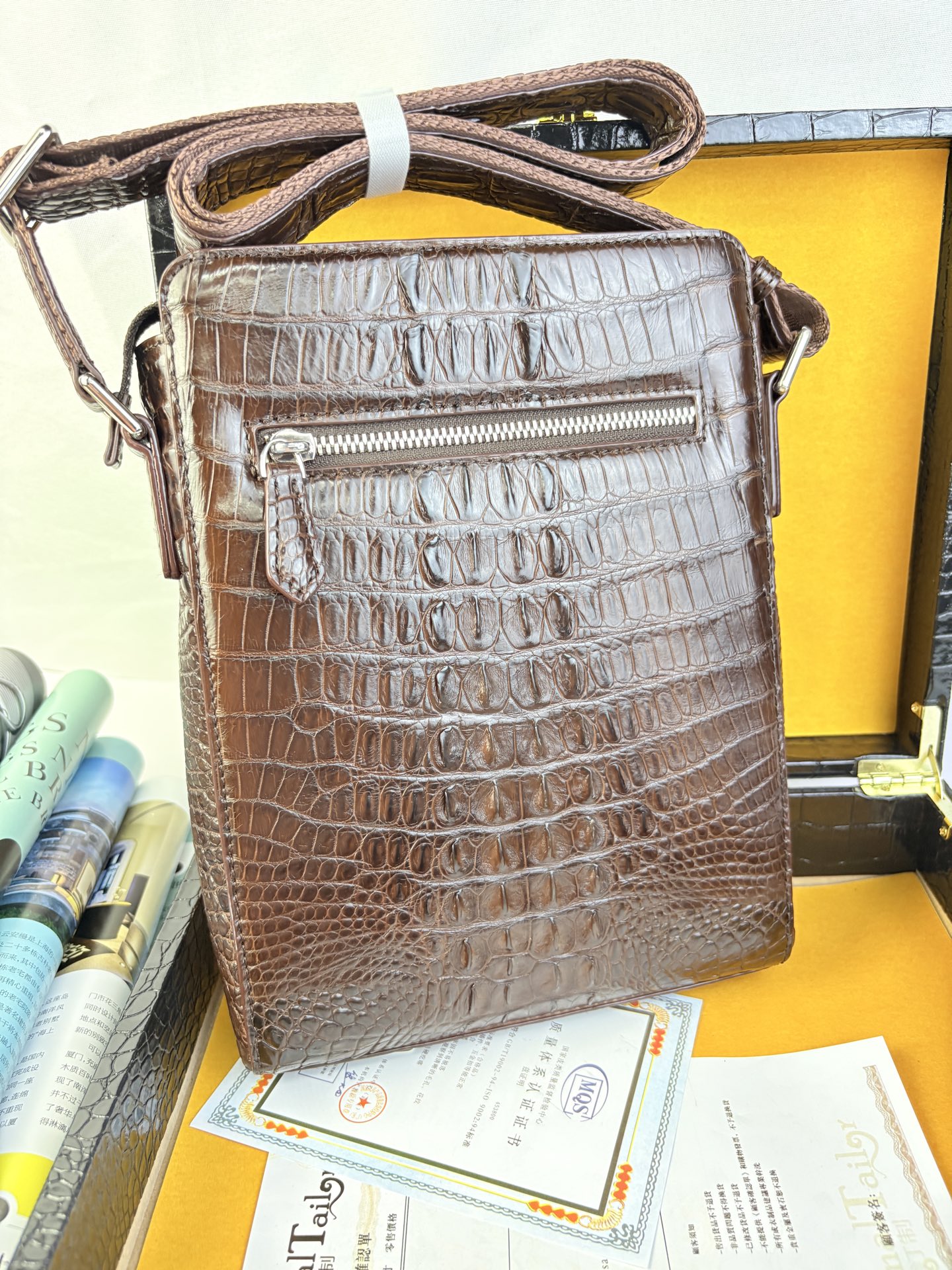 Crocodile Leather Men's Black 26 x 19 x 6.5cm Belly Cut Crossbody Bag HXB001 image 5