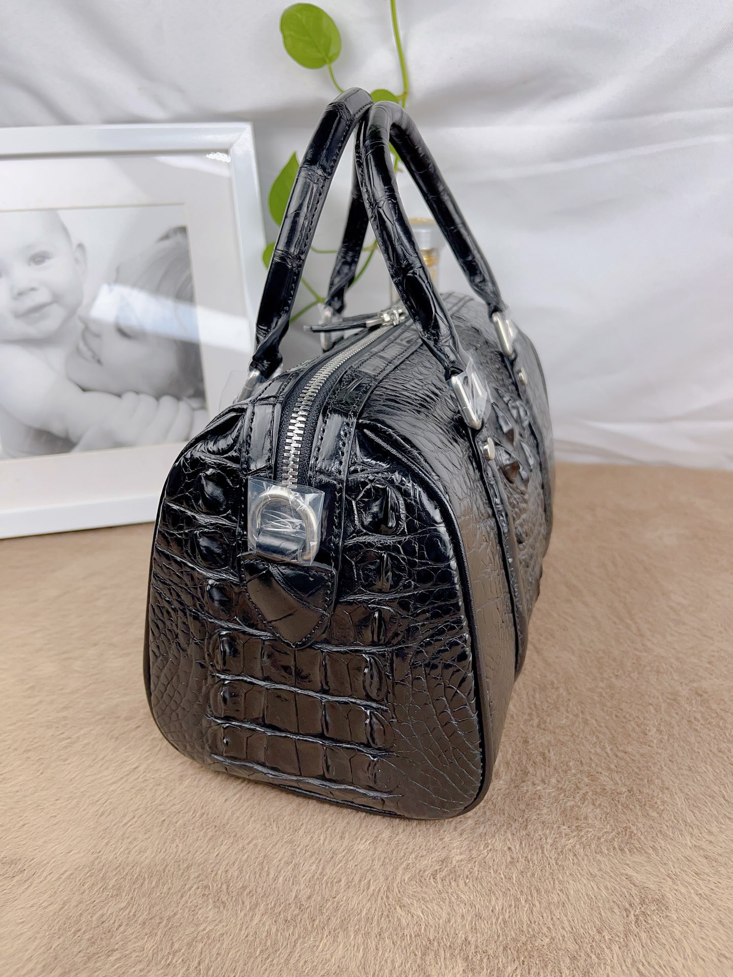 Crocodile Leather Black 27.5 x 17 x 15cm Glossy Double-Zip Pillow Bag HXB002 photo 4