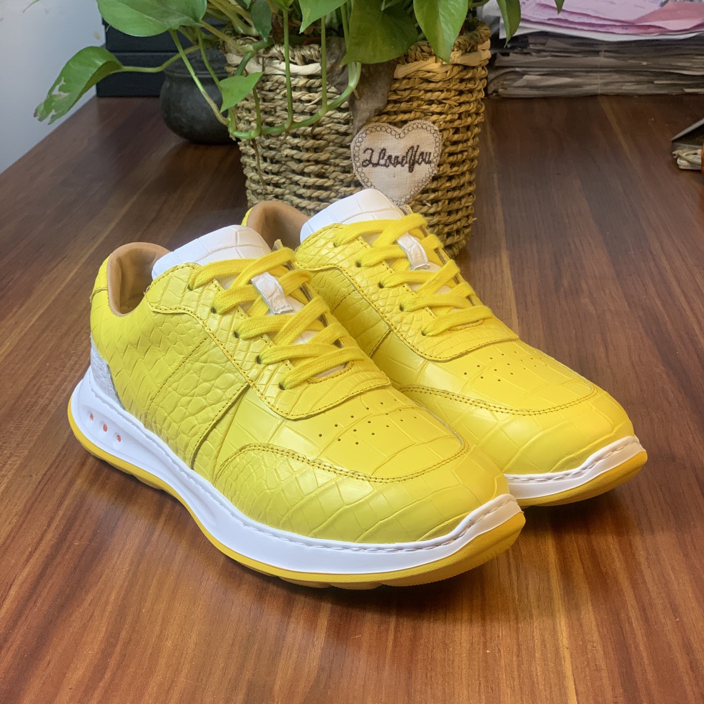 Crocodile Leather Water-Dyed EVA Sole Casual Shoes F019