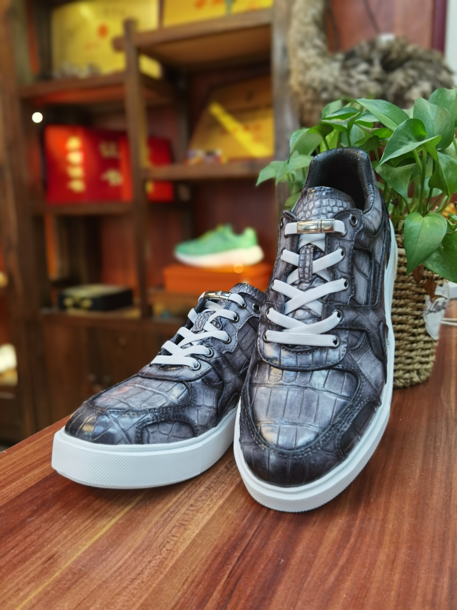 Alligator Leather XL Sole Washed Breathable Low-Top Sneakers FAS001 photo 4