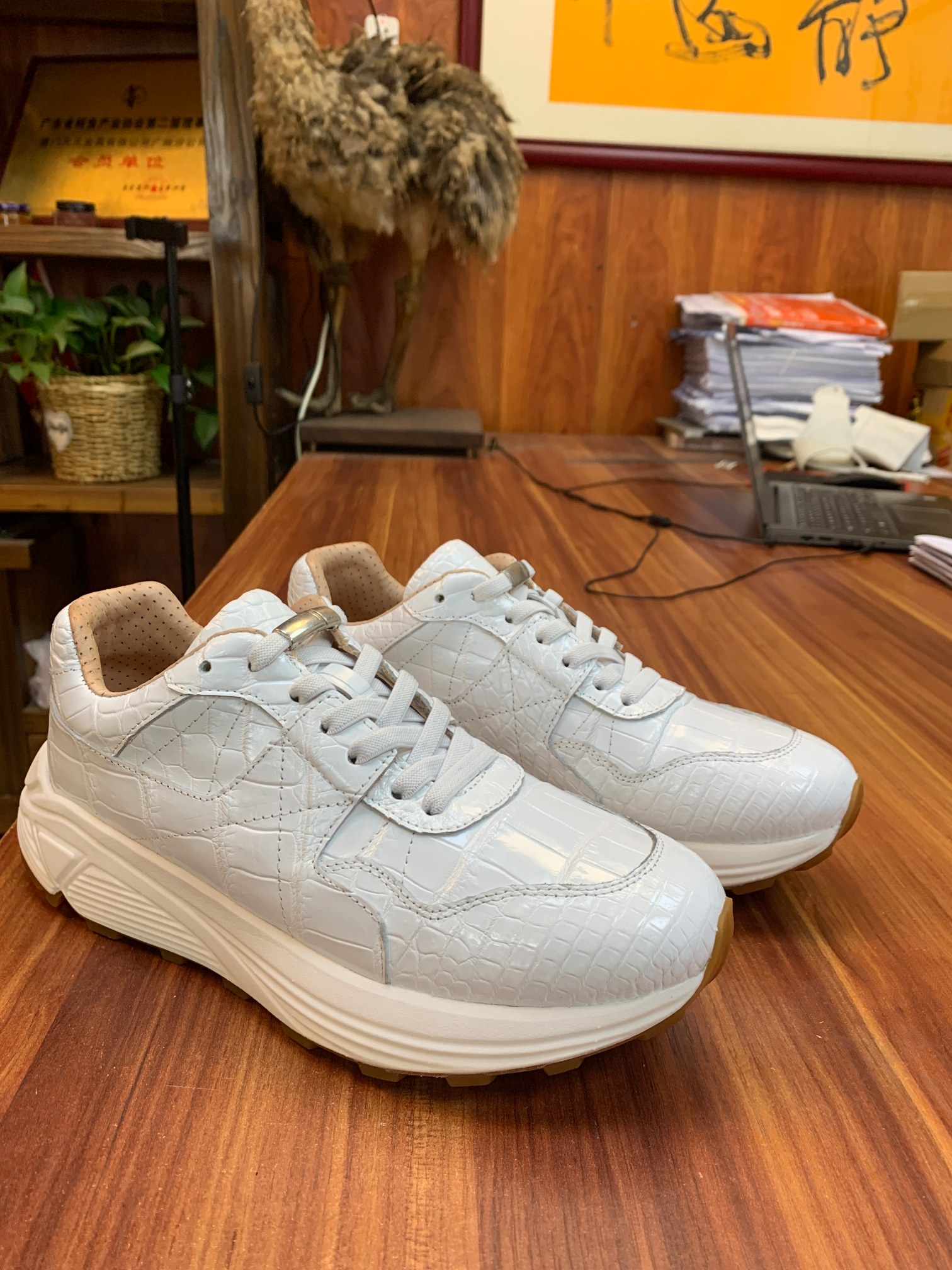 Crocodile Leather White Handmade Shoes FCS002