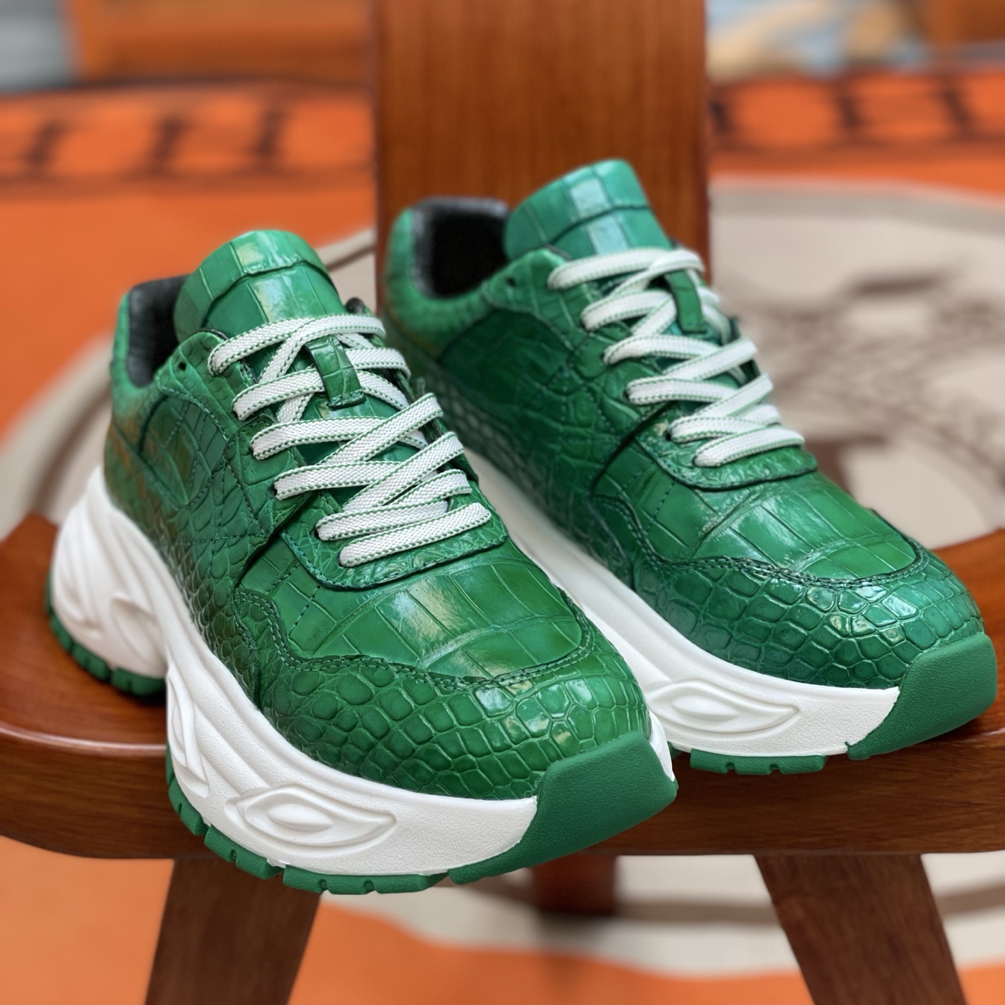 Crocodile Leather Belly Cut Hand-Finished Water-Dyed Running Shoes FCS005