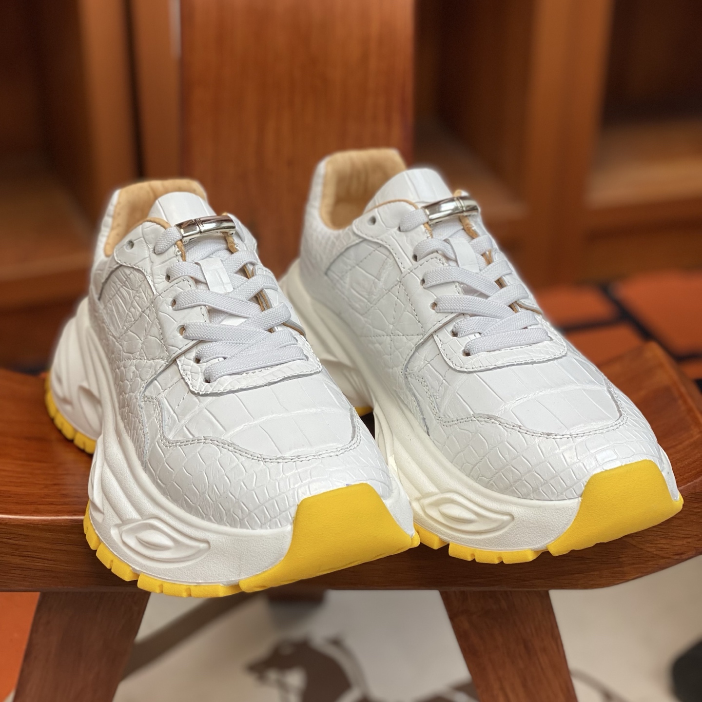 Crocodile Leather Men's White Belly Cut Lightweight EVA Running Shoes FCS014