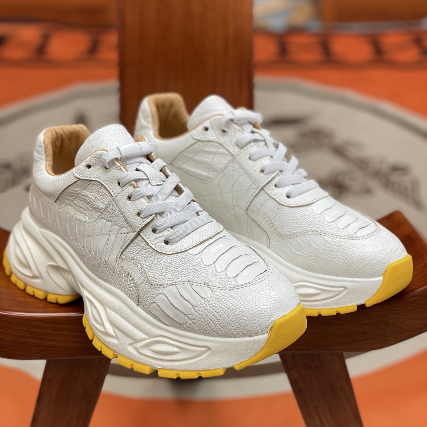 Ostrich Leg Leather White Water-Dyed Lightweight Running Shoes FOS012