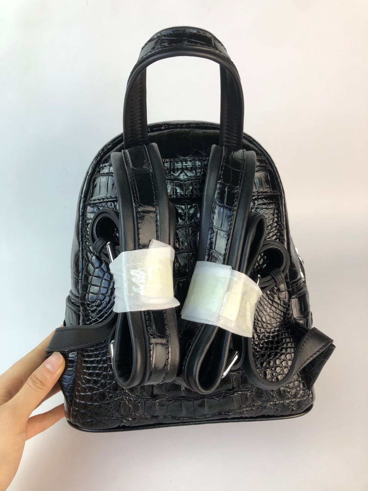Crocodile Leather Women's Hornback 25 x 22 x 12cm Backpack HCB002 photo 4