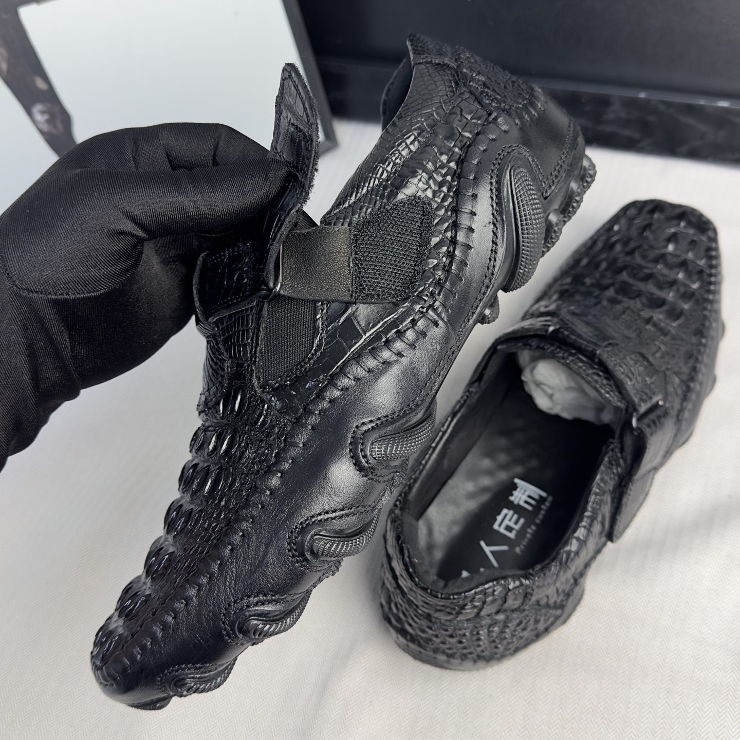 Crocodile Leather Black Hornback Hook-and-Loop Walking Shoes HCS003 photo 4